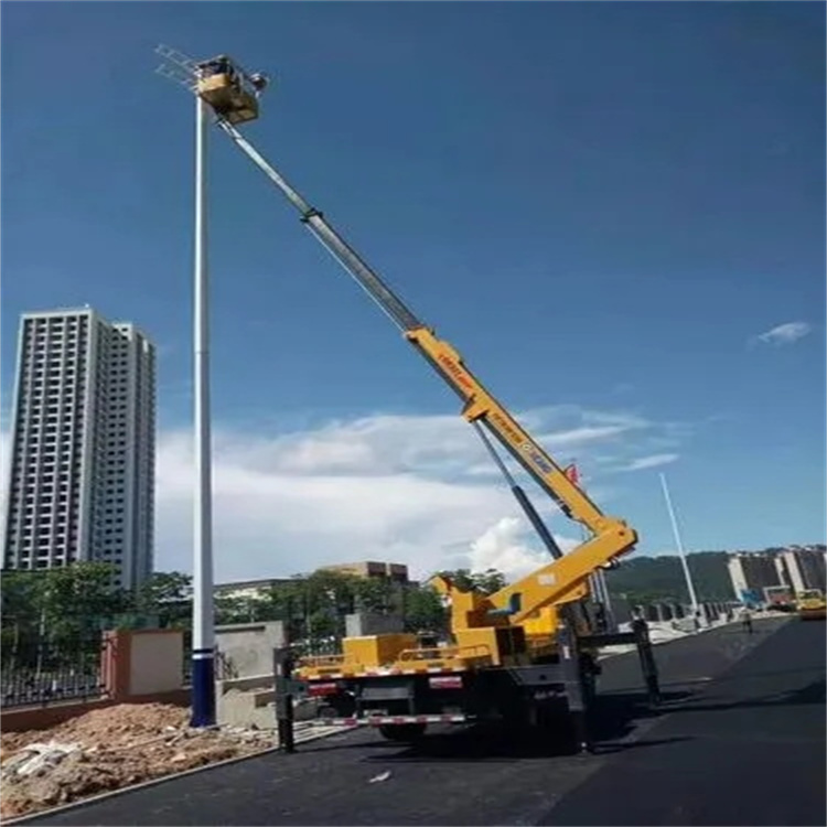 长丰镇维修路灯的曲臂升降车出租