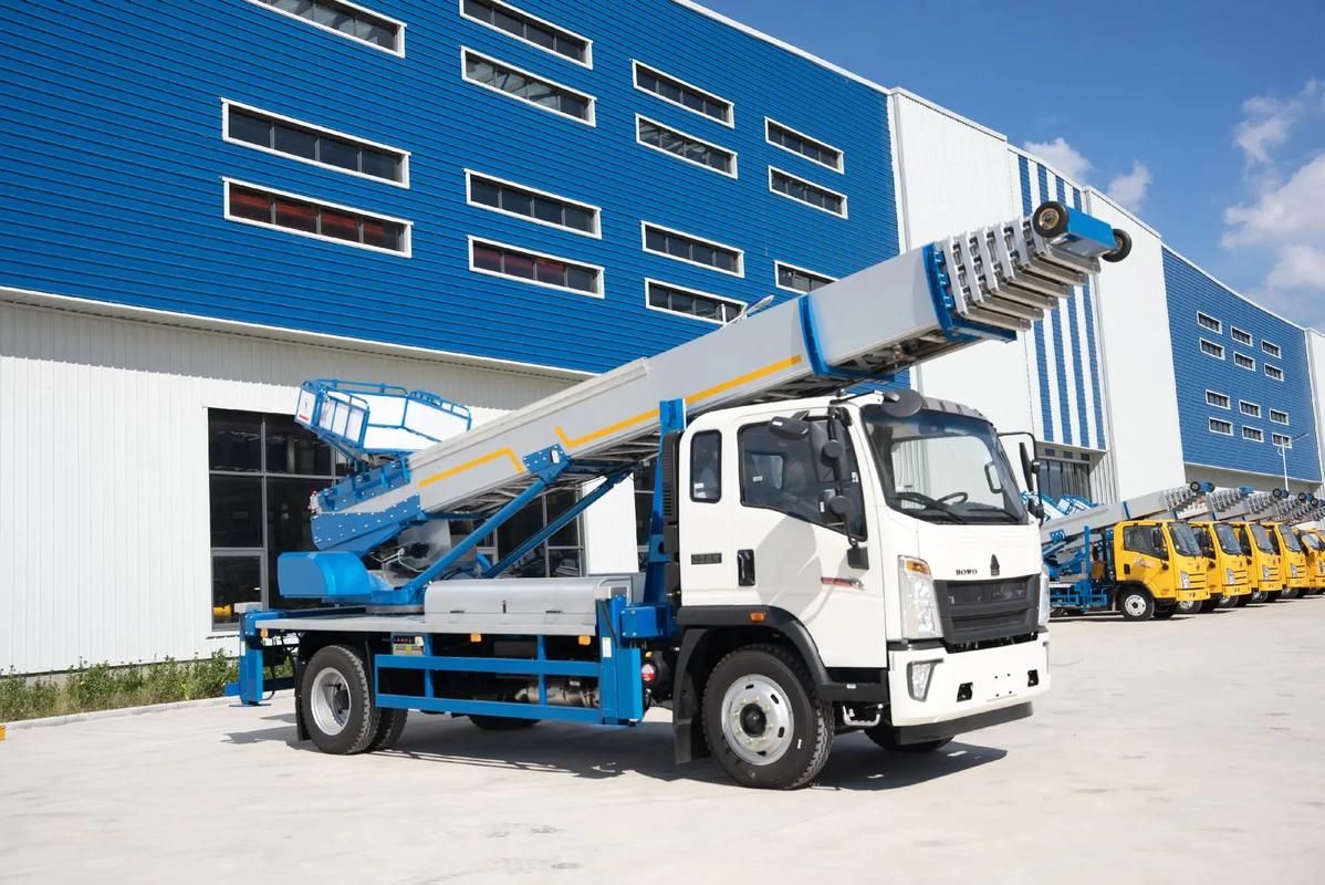 长丰镇出租云梯车高空作业车 建筑垃圾搬运